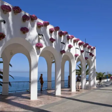 Apartamento Carabeo 3 Dorm Nerja