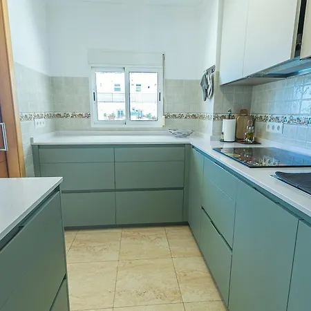 Carabeo 3 Dorm Apartman *